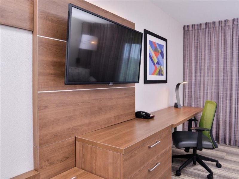 Holiday Inn Express Hotel & Suites Elgin By Ihg Εξωτερικό φωτογραφία