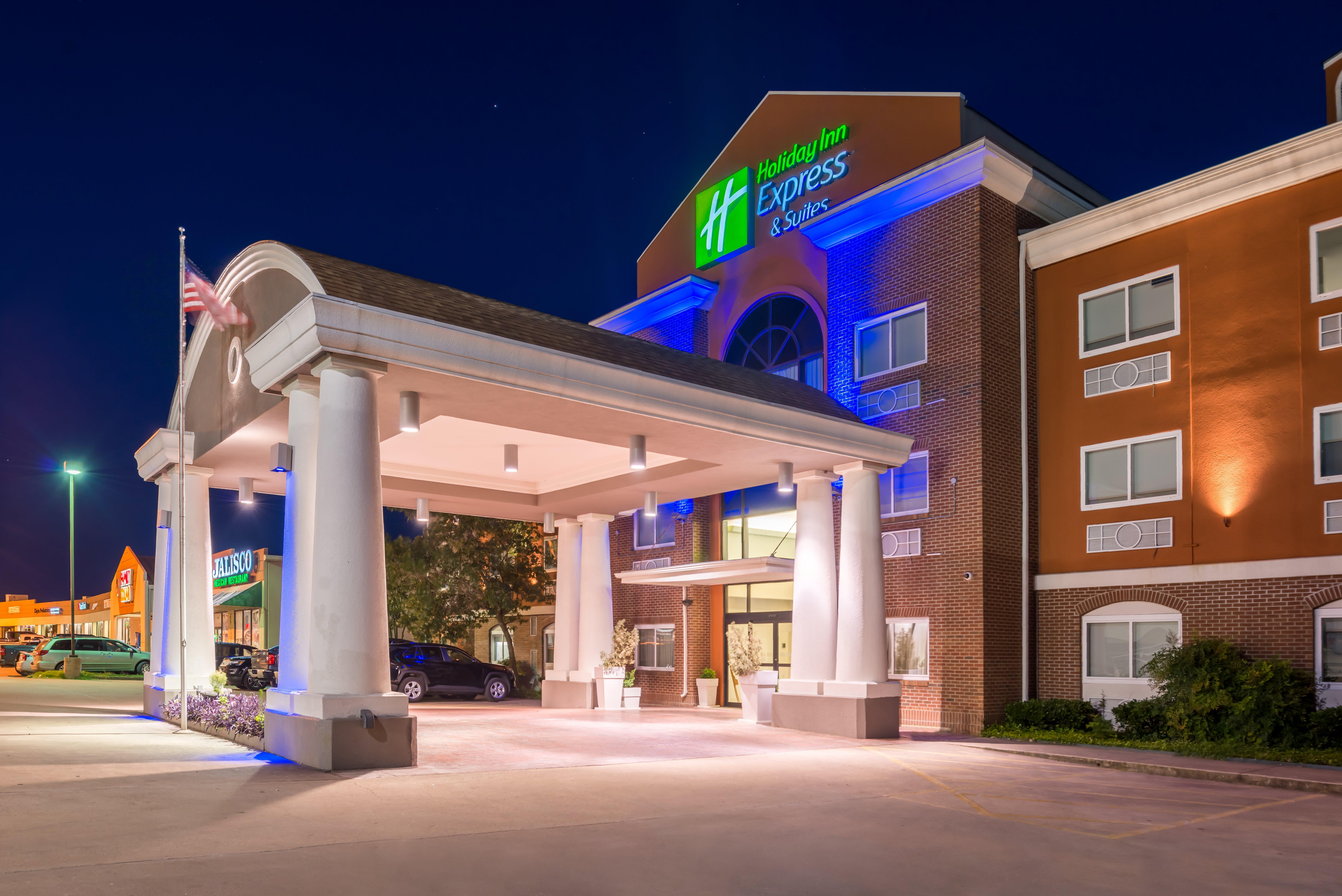 Holiday Inn Express Hotel & Suites Elgin By Ihg Εξωτερικό φωτογραφία