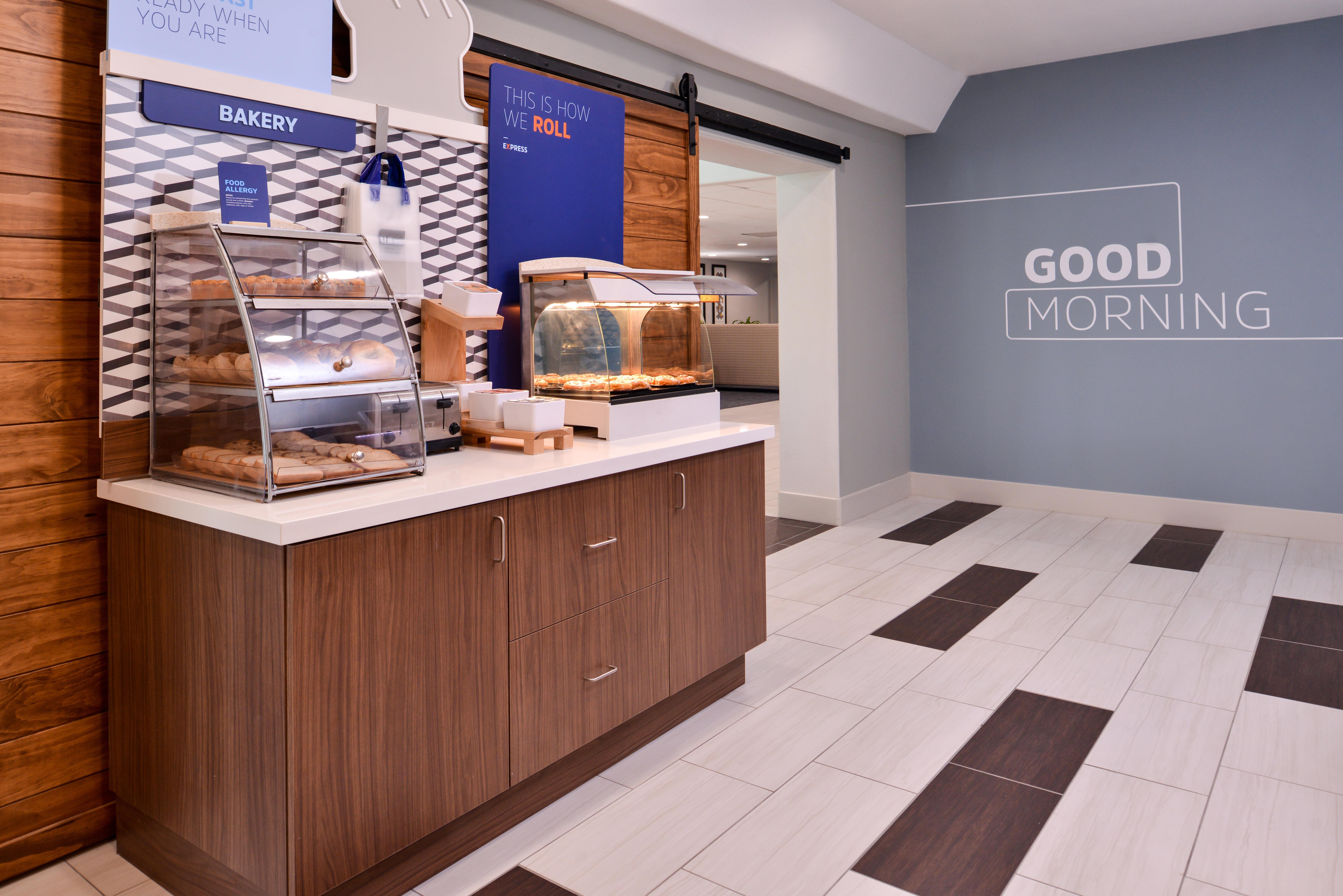Holiday Inn Express Hotel & Suites Elgin By Ihg Εξωτερικό φωτογραφία